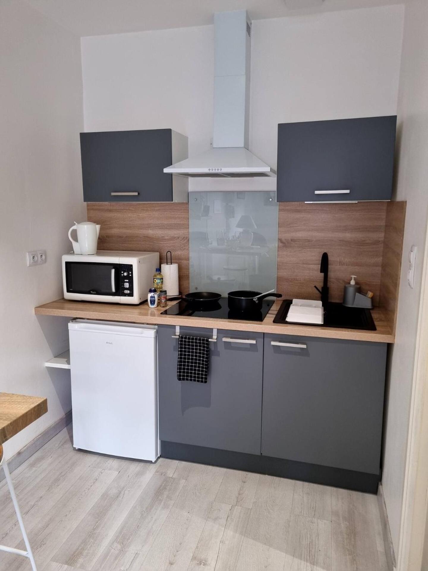 En Centre Apartment